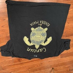 Graphic tee